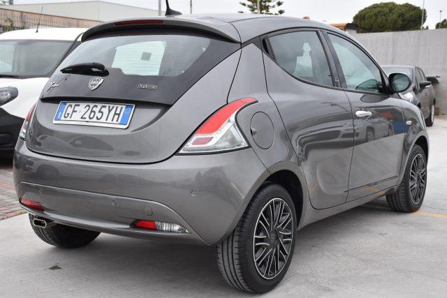 LANCIA Ypsilon 1.0 FireFly 5 porte S&S Hybrid Ecochic Gold