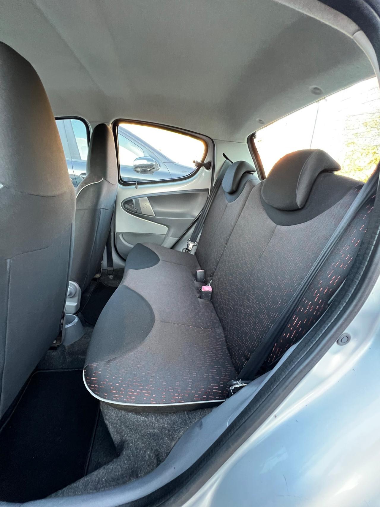 Peugeot 107 1.0 68CV 5p. Desir