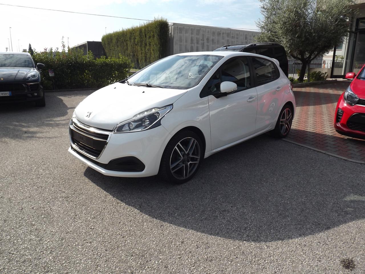 Peugeot 208 PureTech 68 5 porte SPORT