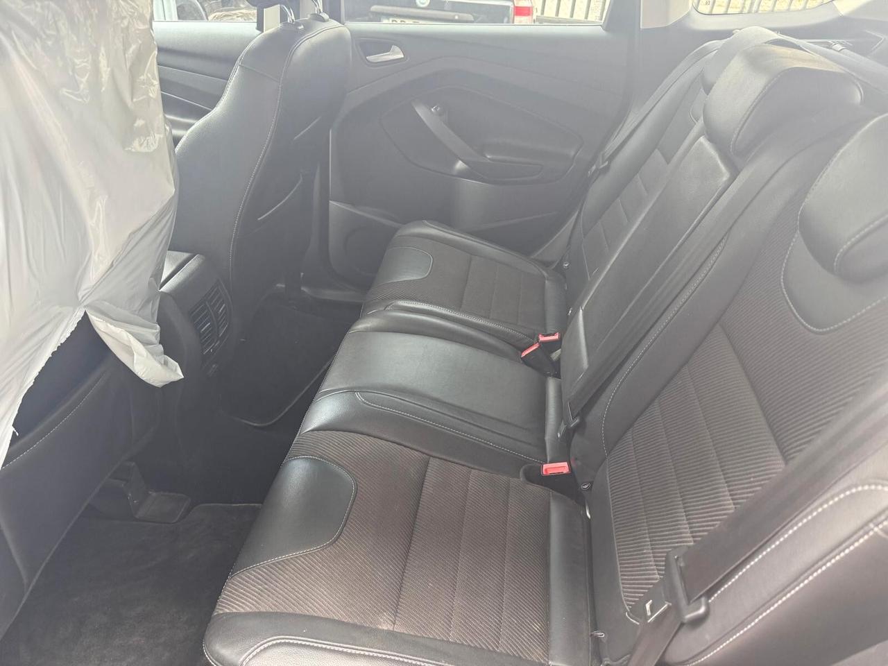 Ford Kuga 2.0 TDCI 163 CV 4WD Powershift Titanium