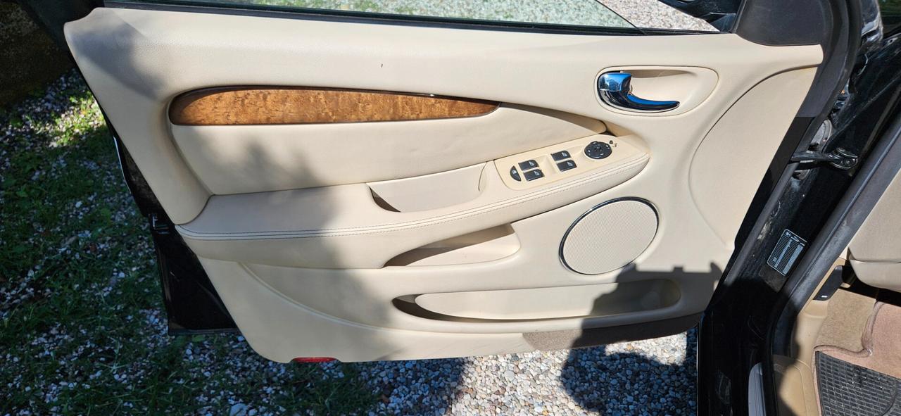Jaguar X-Type 2.0 B INSCRITTA ASI