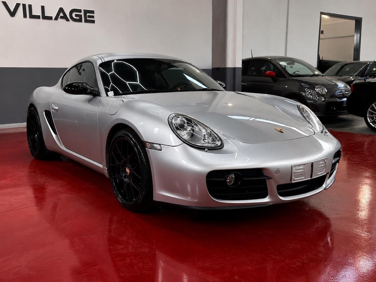 Porsche Cayman 2.7