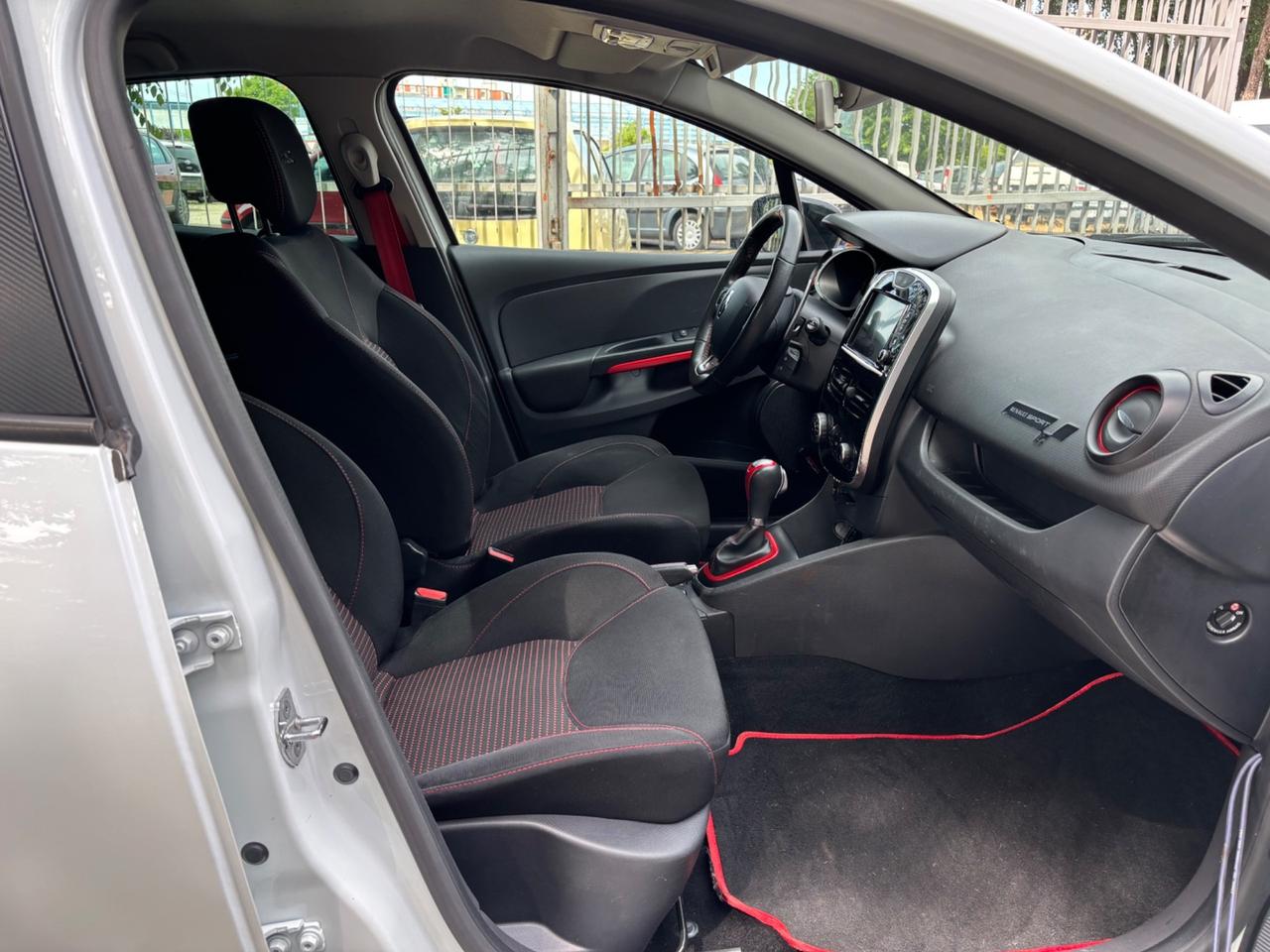 Renault Clio 1.6 T 220CV EDC RS Trophy