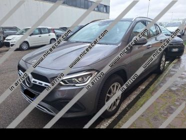 Mercedes-Benz GLA 180 d Automatic Business Extra