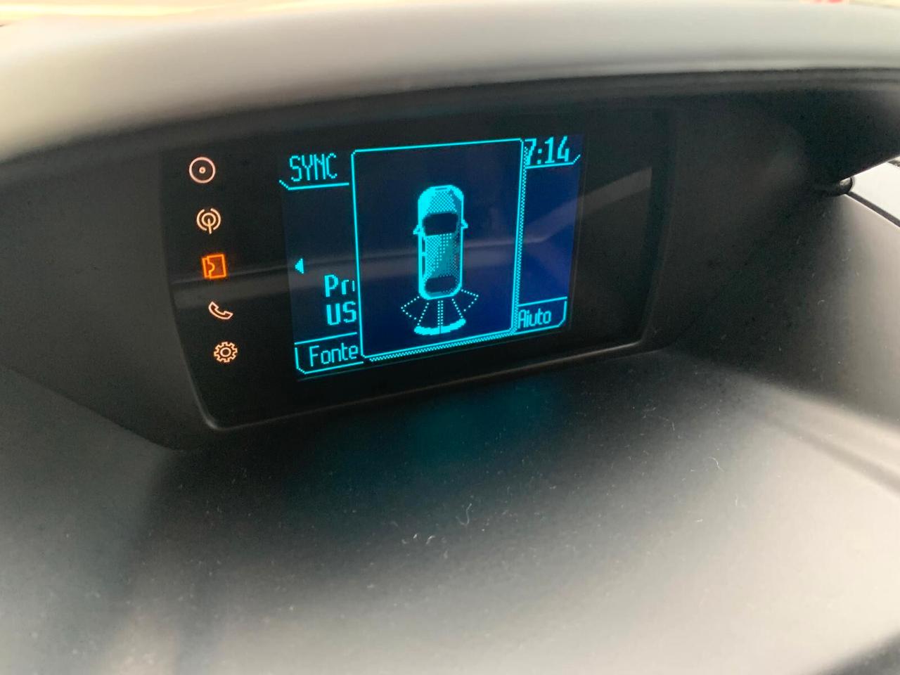 Ford B-Max 1.6 TDCi 95 CV Neopatentati