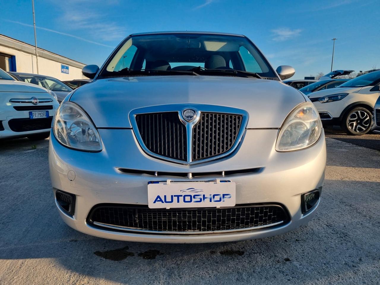 Lancia Ypsilon 1.2 Argento