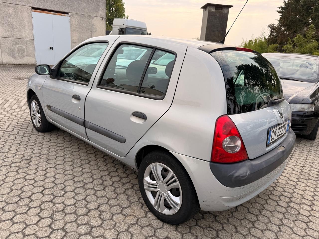 Renault Clio 1.2 cat 5 porte Confort Authentique