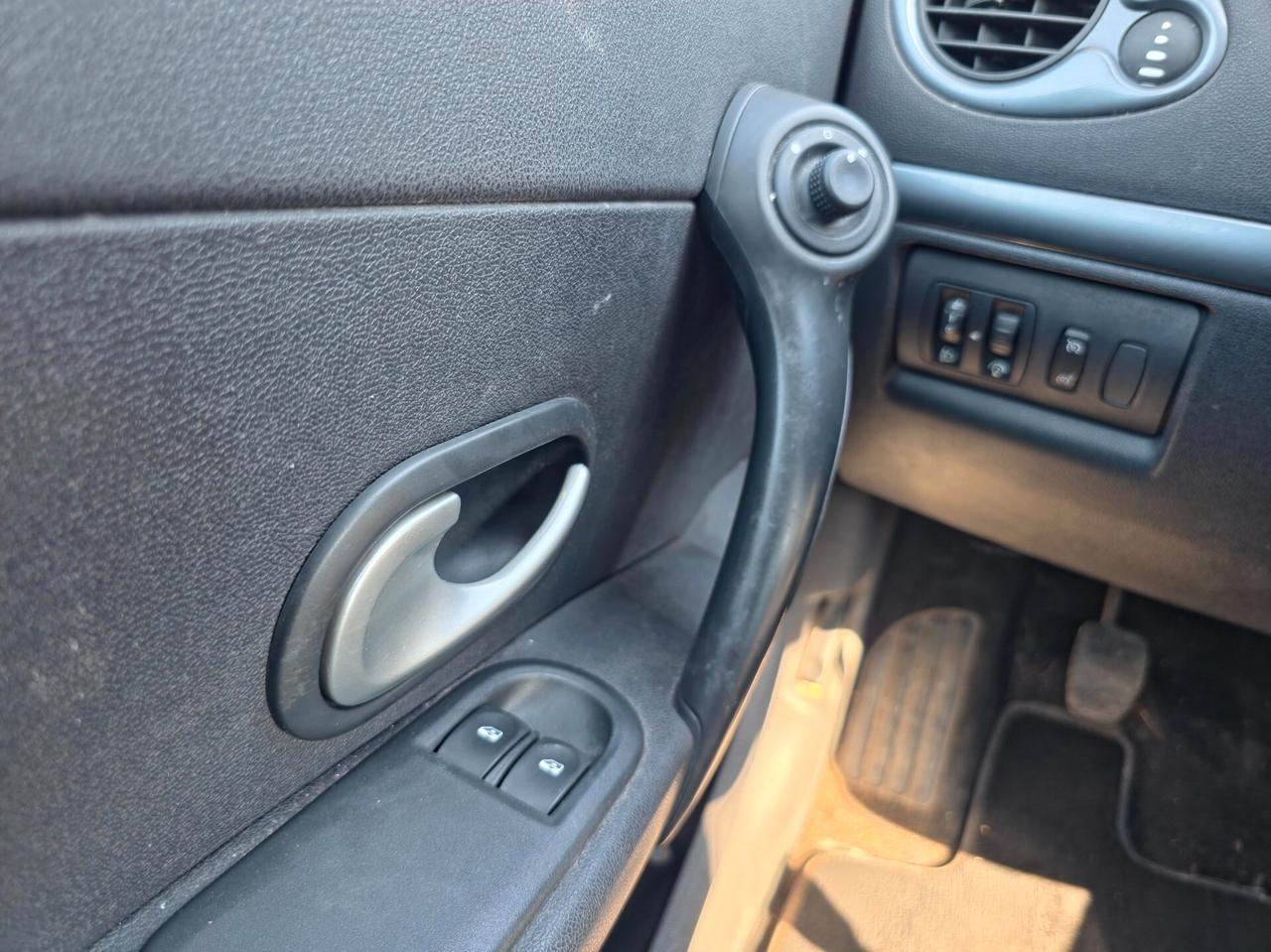Renault Clio 1.2 16V CV-75 5 porte Le Iene E4 Manuale NEO 2008