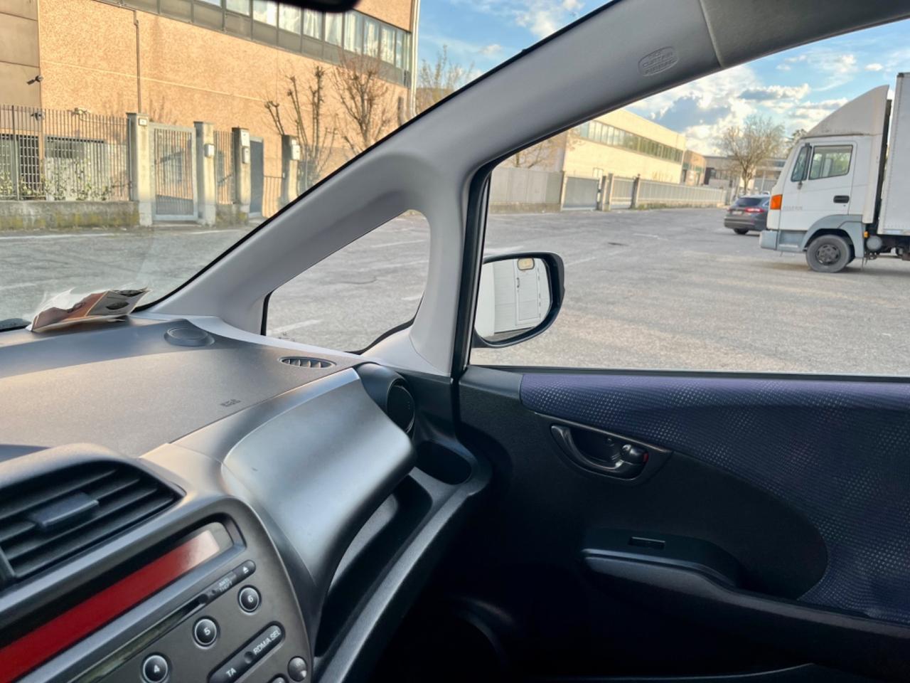 Honda Jazz 1.2benz 2013 95.000km per neopatentati