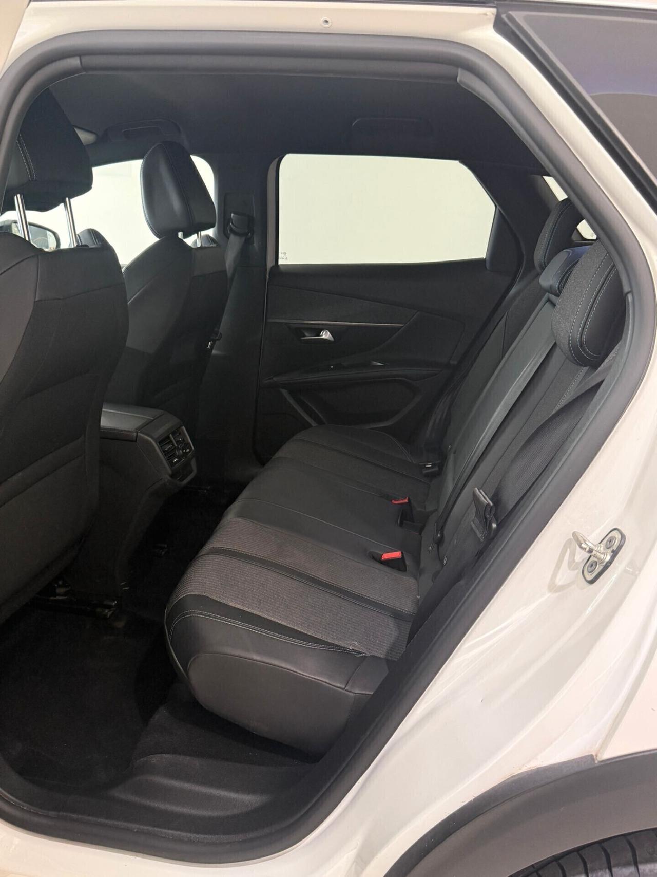 Peugeot 3008 1.5 130CV ANNO 2023 Allure Pack