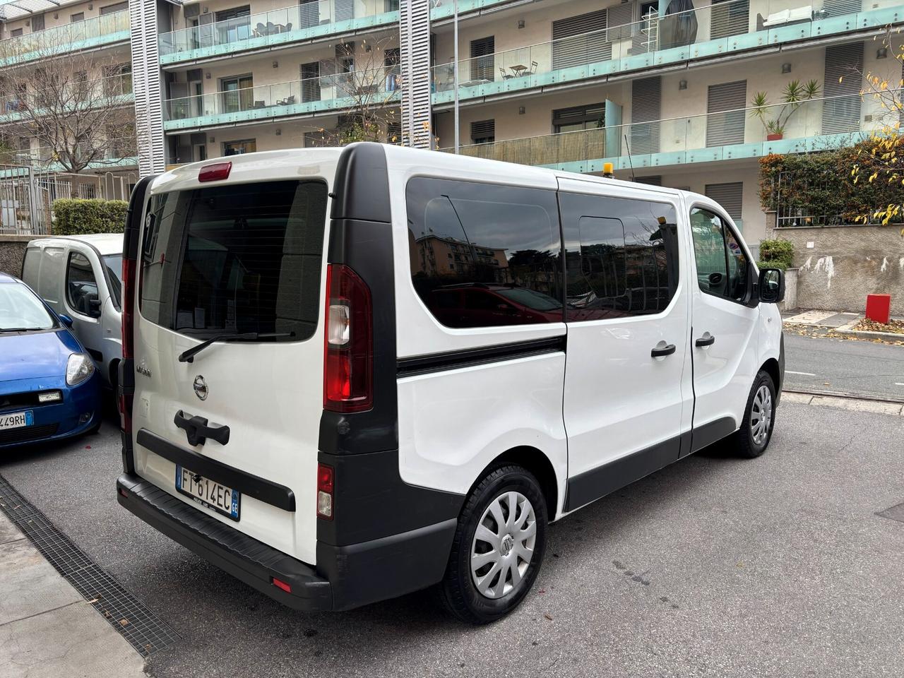 Nissan NV300 29 1.6 dCi 120CV PC-TN Bus M1 9 POSTI