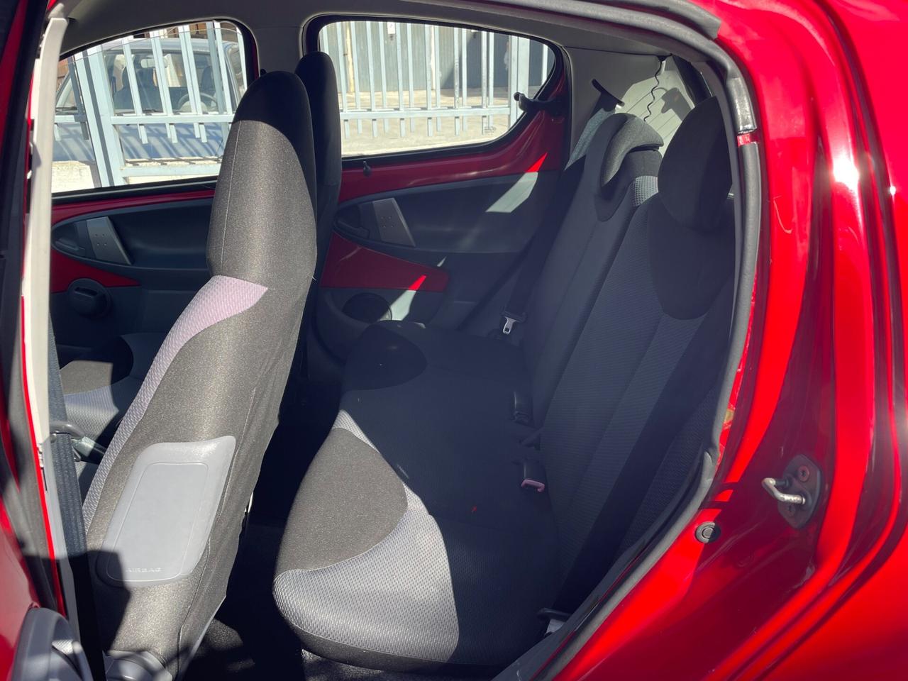 Toyota Aygo 1.0 12V VVT-i 5 porte Sol
