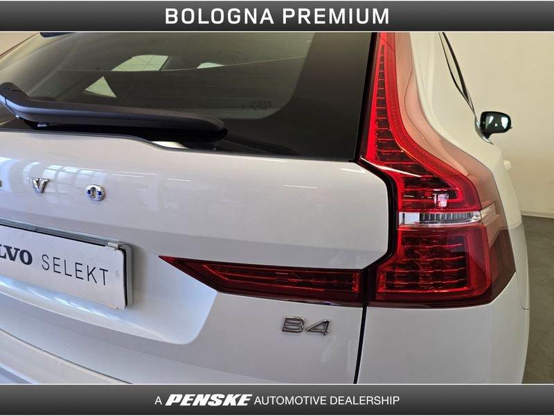Volvo XC60 B4 (d) automatico Plus Dark