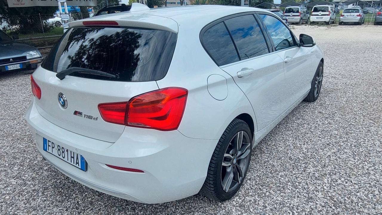 Bmw 116 116d 5p. Urban