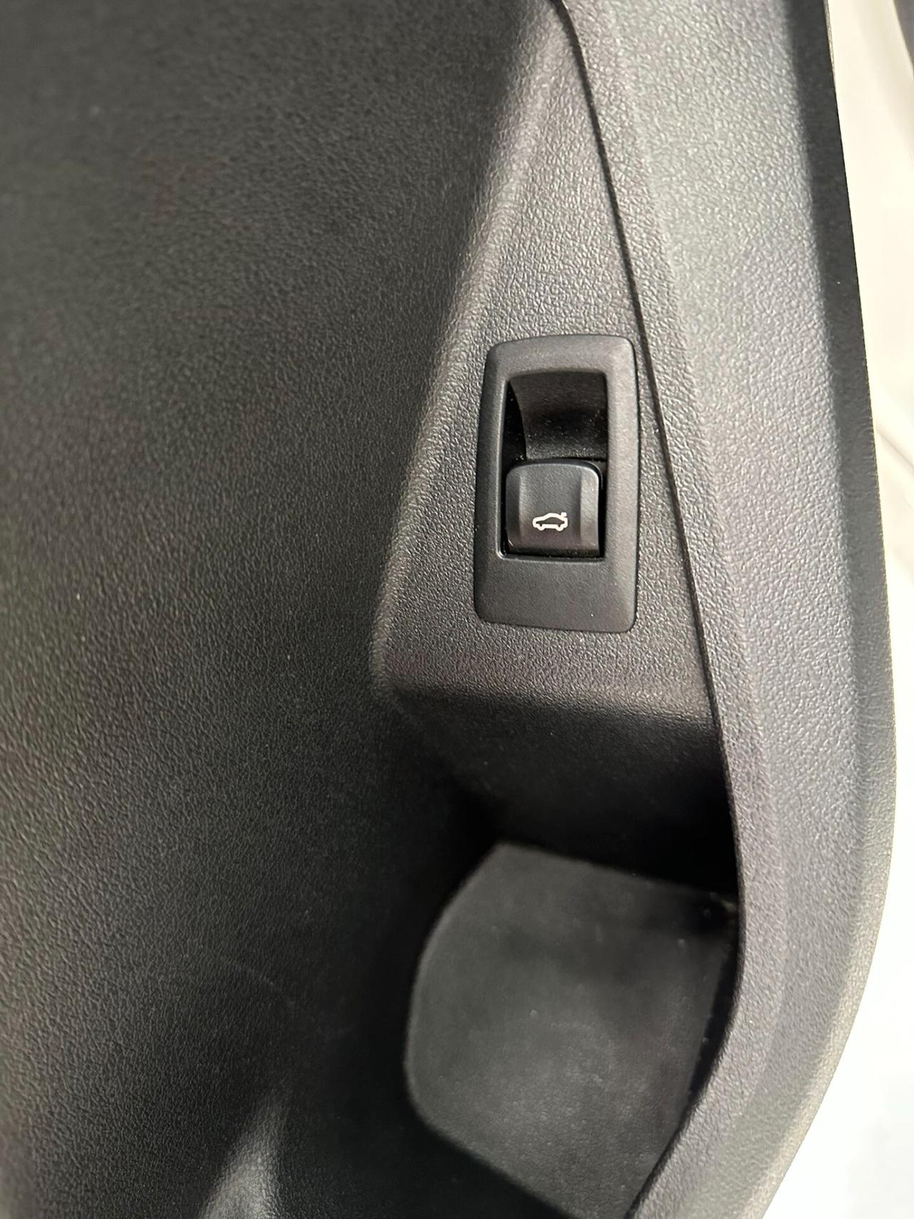 Bmw 118 5p.TETTO APRIBILE-UNICO PROPRIETARIO-KM CERTIFICATI