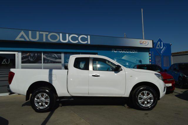 NISSAN Navara 2.3 dCi 4WD King Cab Acenta Autocarro