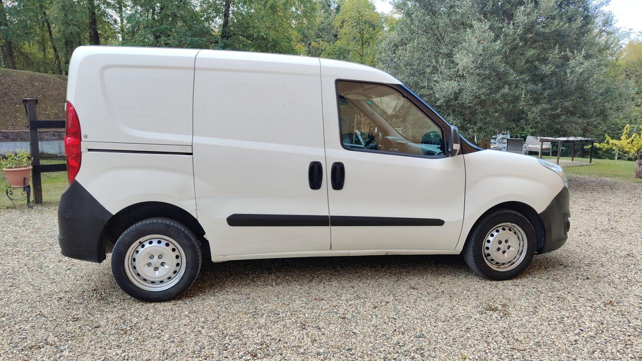 Opel Combo 1.3 Multijet 95cv euro 6