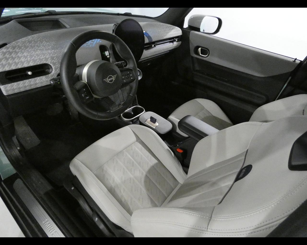 MINI Mini 5ª serie (F66) - Mini Cooper C Favoured
