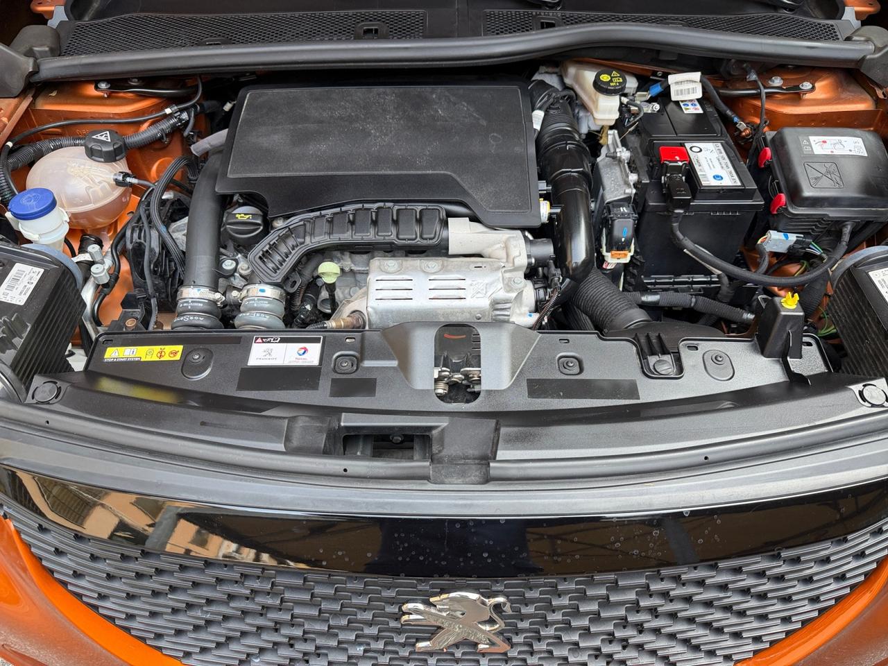 Peugeot 2008 2008 1.2 puretech Active Pack s&s 100cv