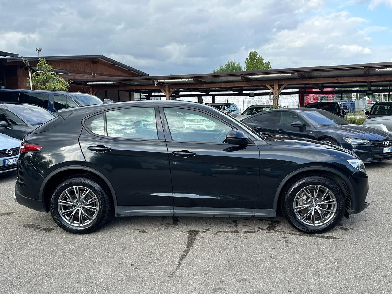 Alfa Romeo Stelvio 2.2 TD 180 CV AT8 RWD