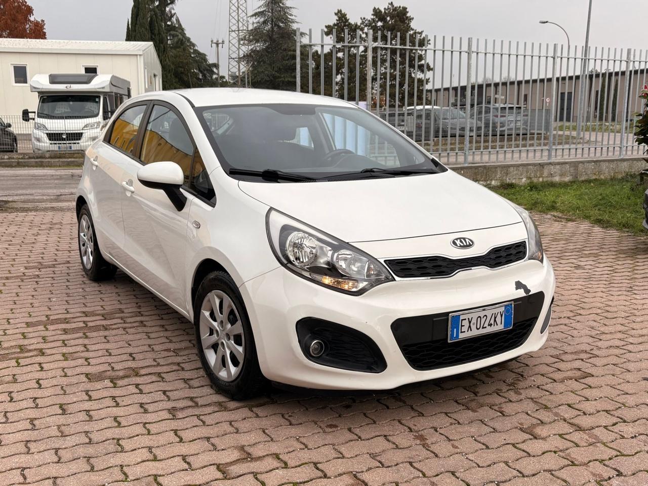 Kia Rio 1.1 CRDi 5p. Cool