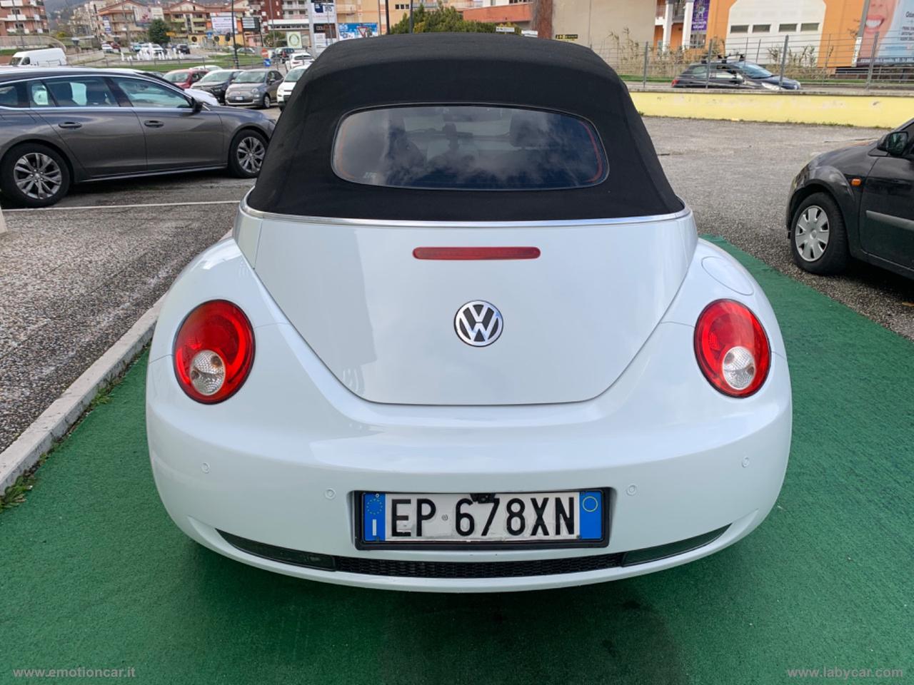 VOLKSWAGEN New Beetle 1.6 Cabrio - 2003