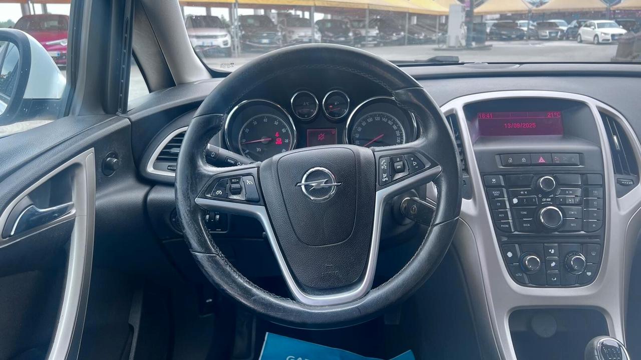 Opel Astra 1.4 100CV Sports Tourer Cosmo