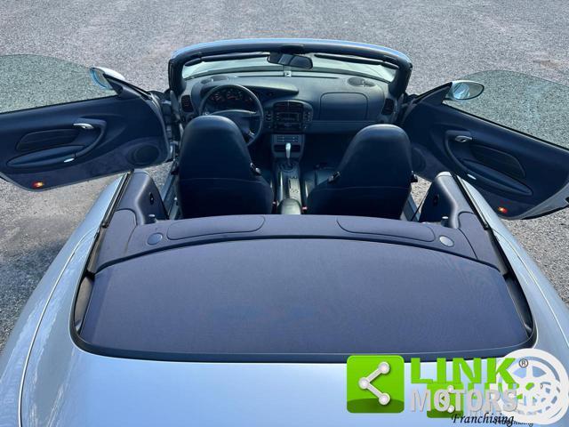 PORSCHE 996 Cabrio con Hard Top