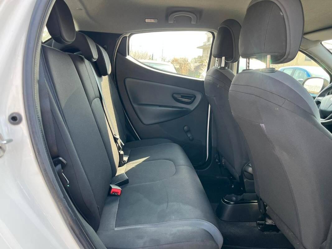 Lancia Ypsilon 1.2 Opening edition ecochic Gpl 69cv