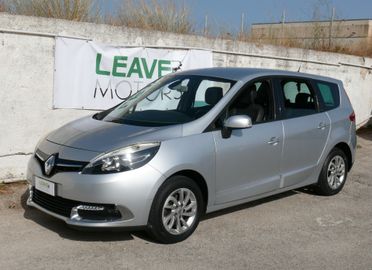 Renault Scenic 7 Posti (M1365)