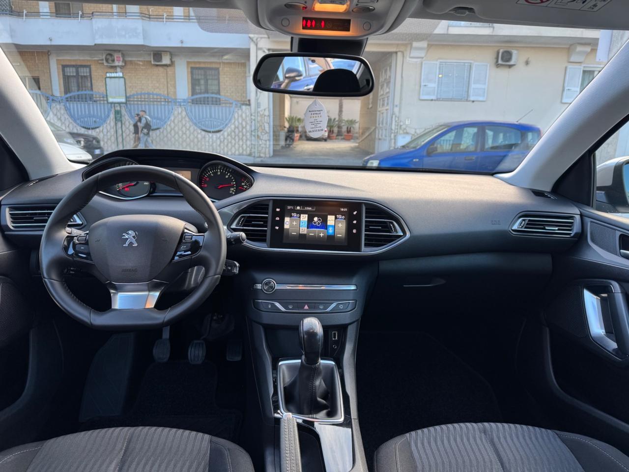Peugeot 308 1.6 DIESEL 92CV 2015