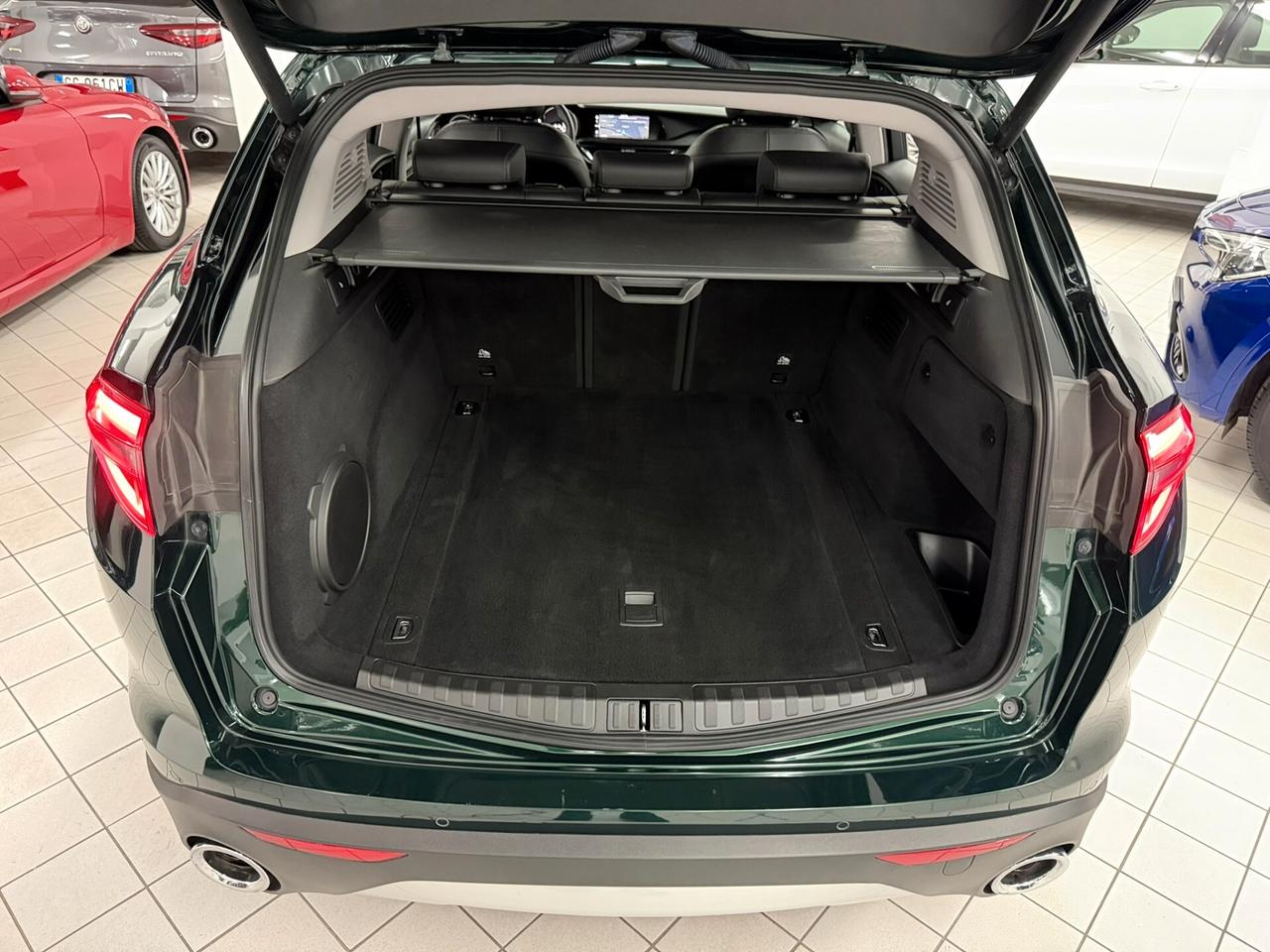 2.2 TD 190 CV EXECUTIVE Q4 19" HARMAN KARDON + SUBWOOFER