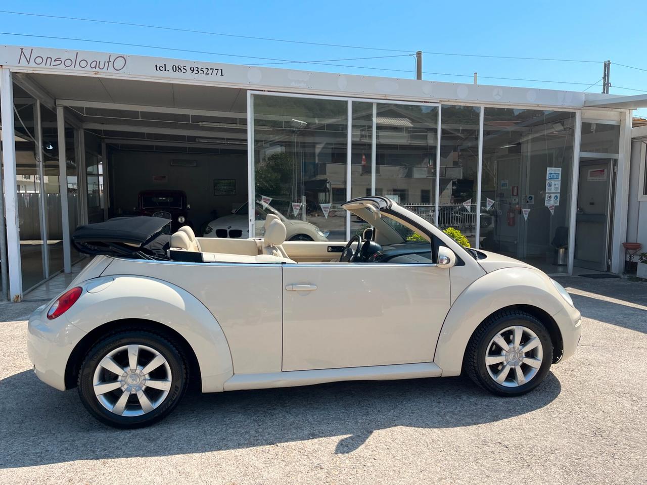 Volkswagen New Beetle 1.6 Cabrio