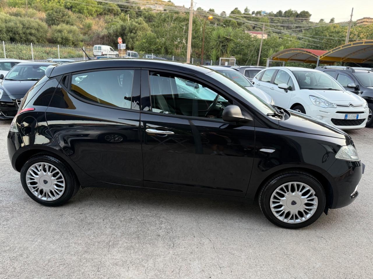 Lancia Ypsilon 1.2 69 CV 5 porte GPL KM CERTIF