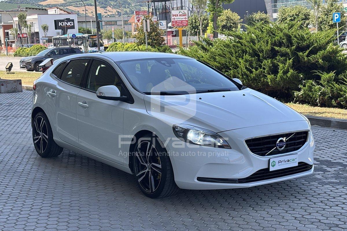 VOLVO V40 D2 1.6 Momentum