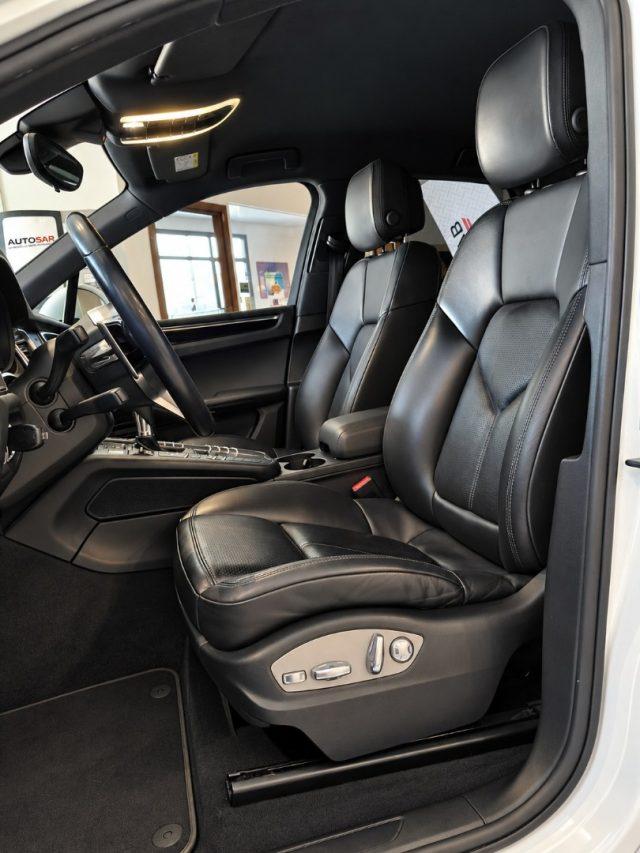 PORSCHE Macan 2.0 benzina Pelle Navigatore