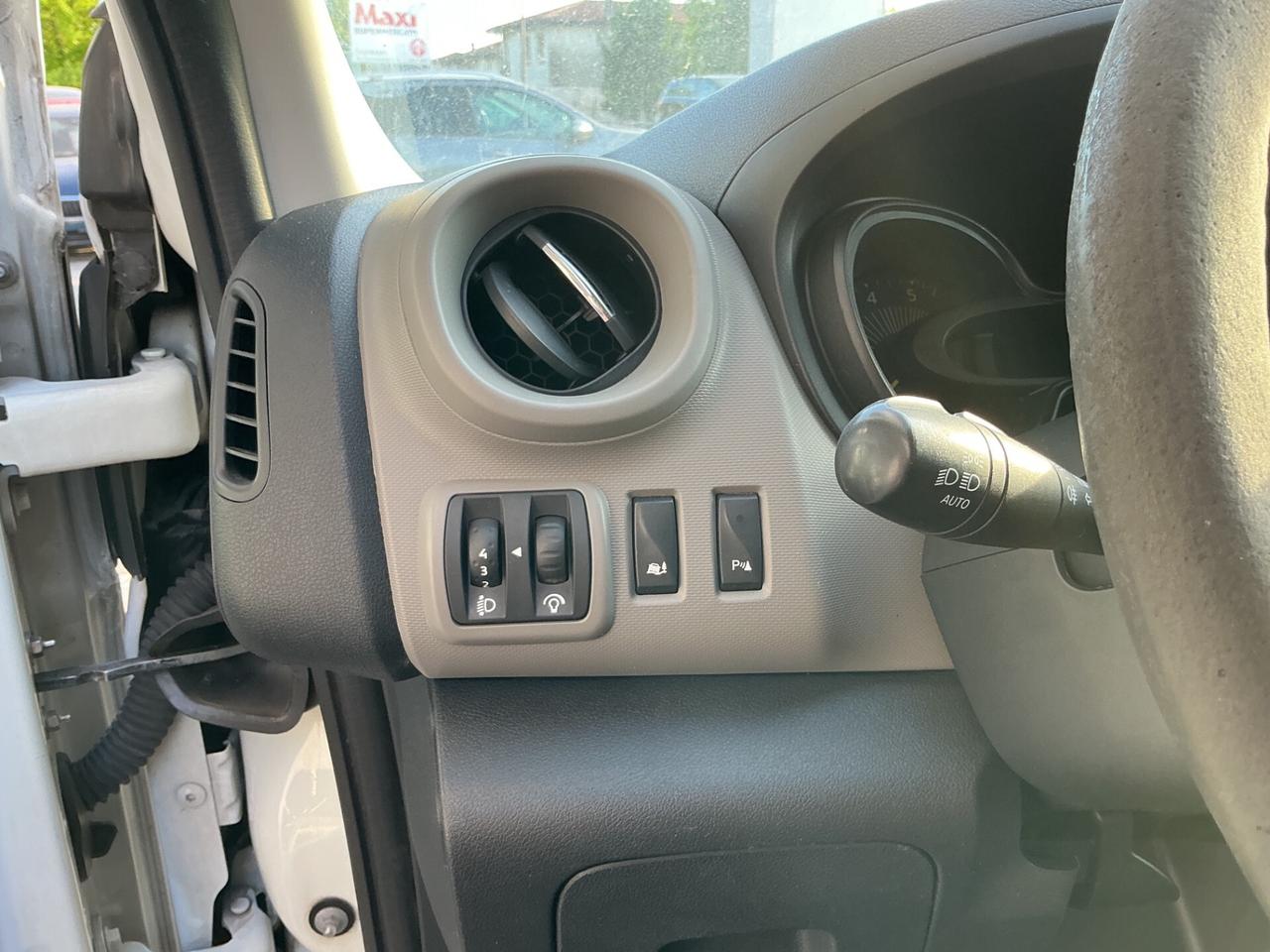 Renault Trafic T29 1.6 Diesel Neopatentati 3 posti