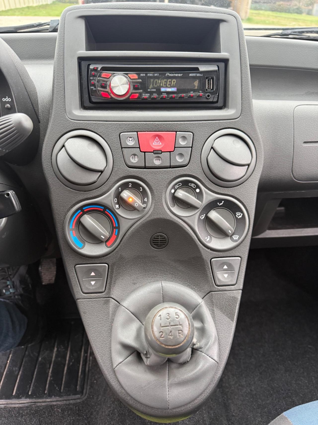 Fiat Panda 1.2 benzina UNIPROPRIETÀ NEOPATENTATI