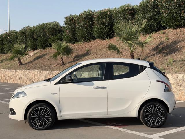 LANCIA Ypsilon GOLD MY24+RETROCAMERA+WIRELESS+NAVI
