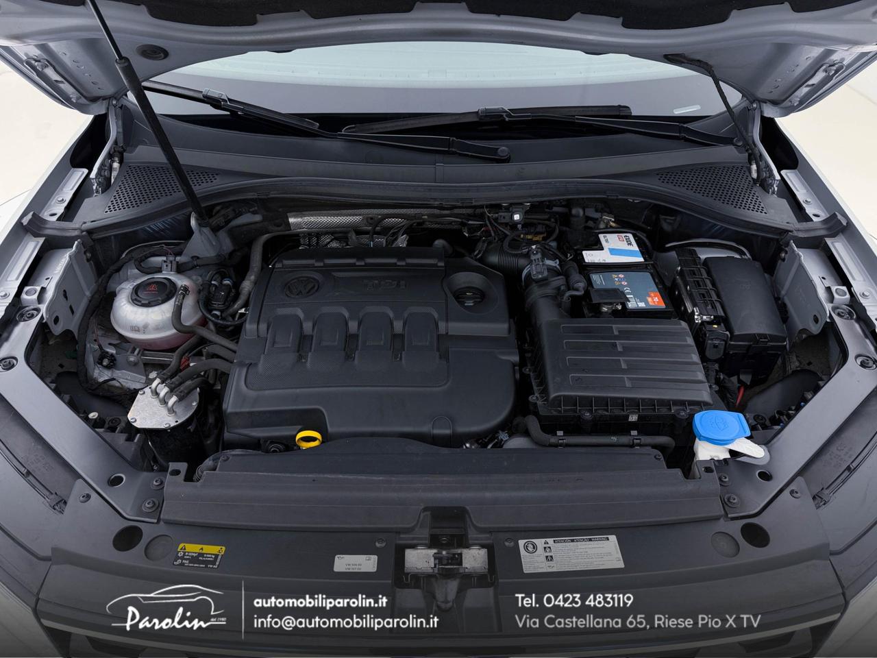 Volkswagen Tiguan 1.6 tdi Sport R-Line LED-CarPlay-19''