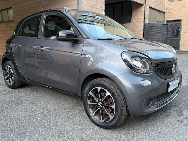 Smart ForFour 1.0 FIDATY Limited Edition 887/1000