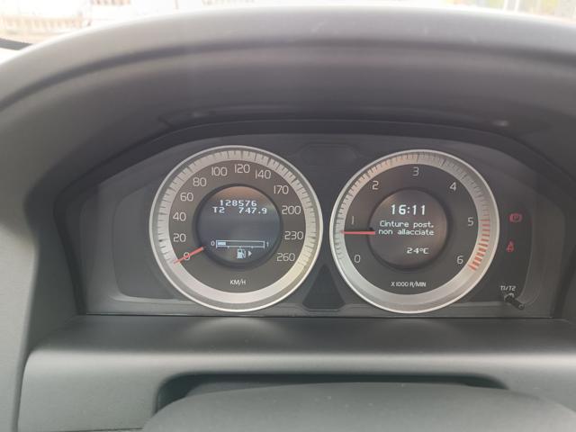 VOLVO XC60 DRIVe kINETIC 163 cv
