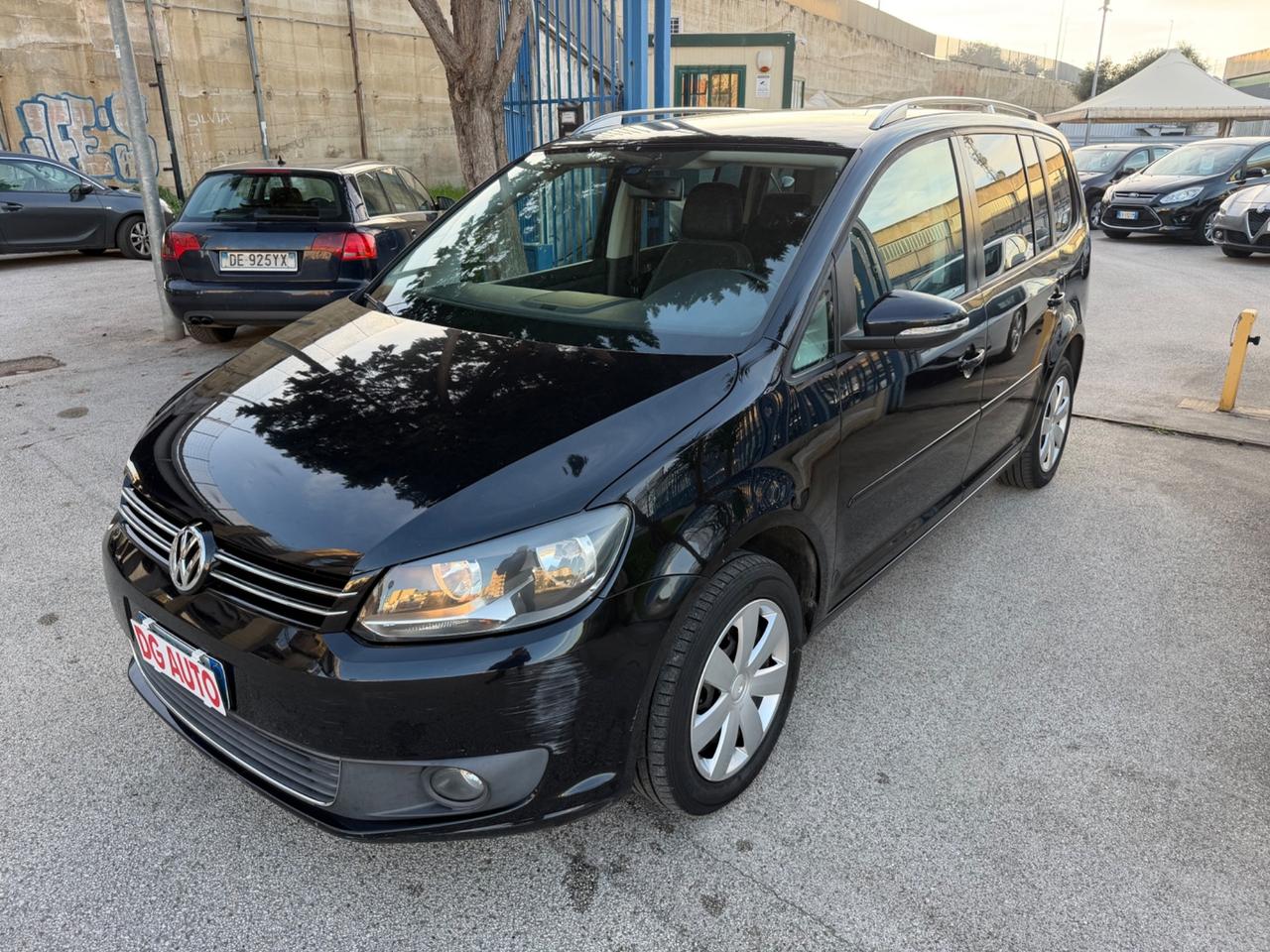 Volkswagen Touran Metano 1.4 benzina 150 cv 2011