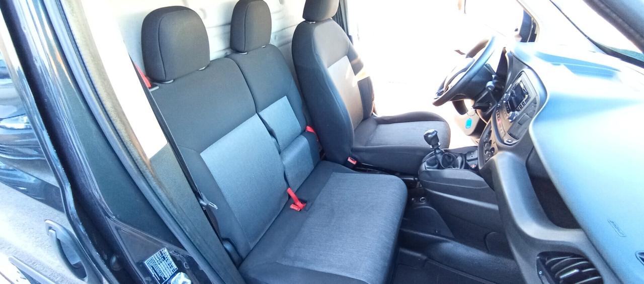 Fiat Doblo 1.6 M-Jet 105CV 3 Posti-Iva Inclusa-Garanzia