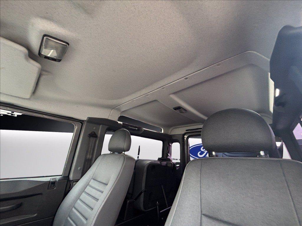 LAND ROVER Defender 90 2.2 td SW del 2015