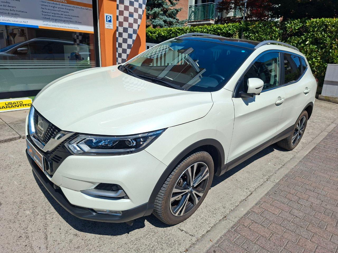Nissan Qashqai 1.6 dci N-Connecta 2wd 130cv tetto panorama