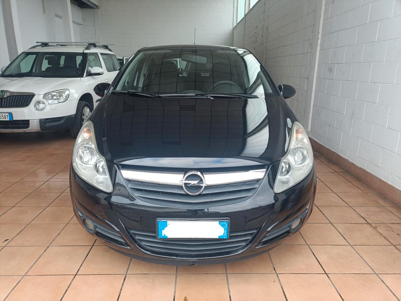 Opel Corsa 5p 1.2 BZ/GPL Cosmo, adatta anche a neop.