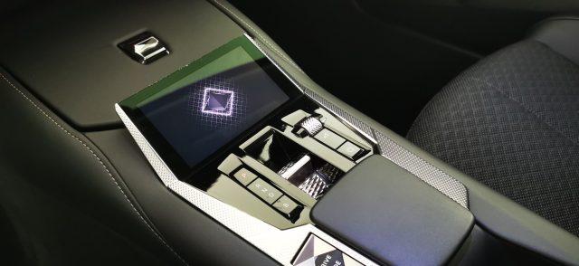 DS AUTOMOBILES DS 4 E-Tense 225 Cross Trocadero