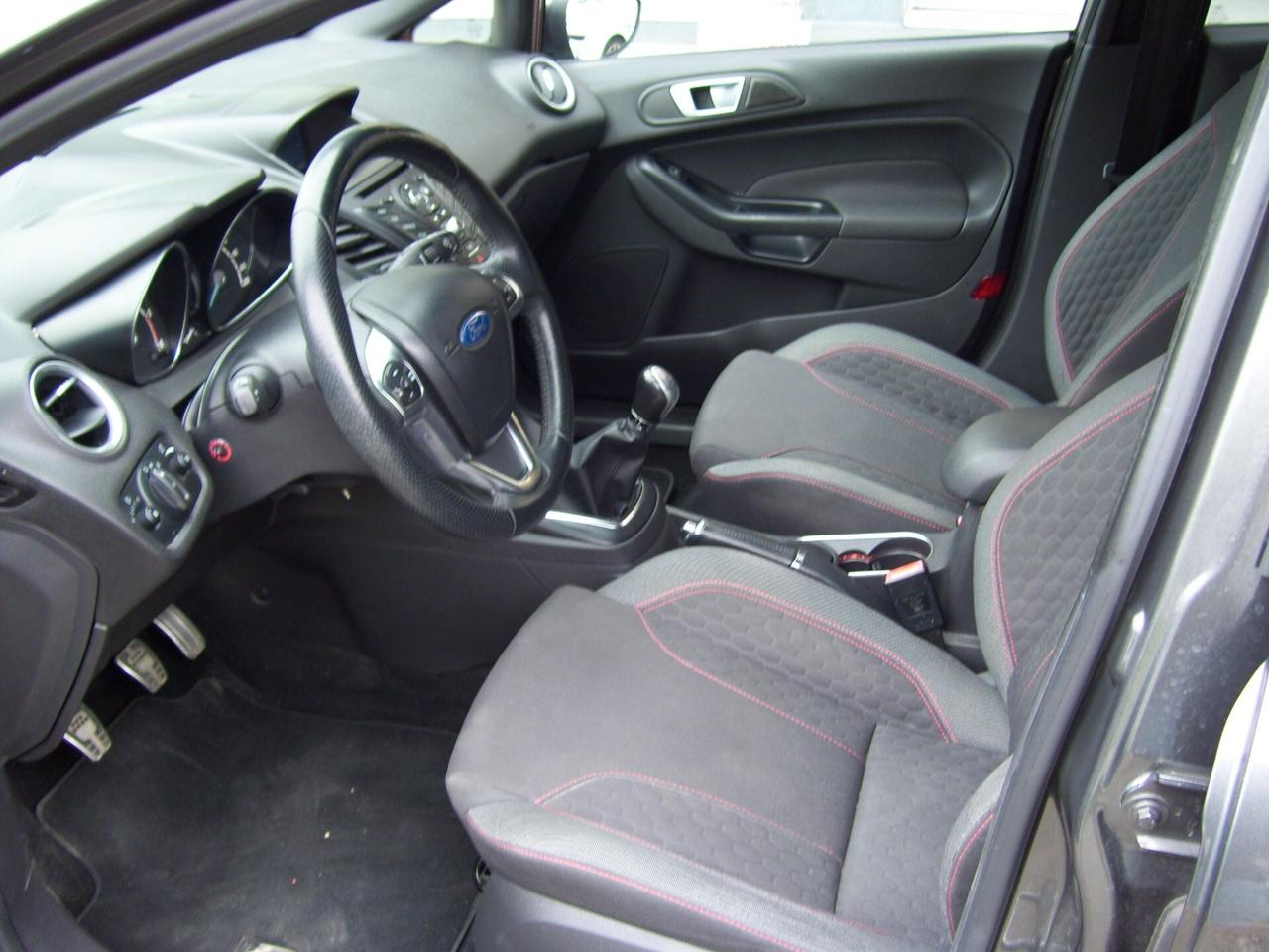 Ford Fiesta 1.5 TDCi 95CV 5 porte ST-Line