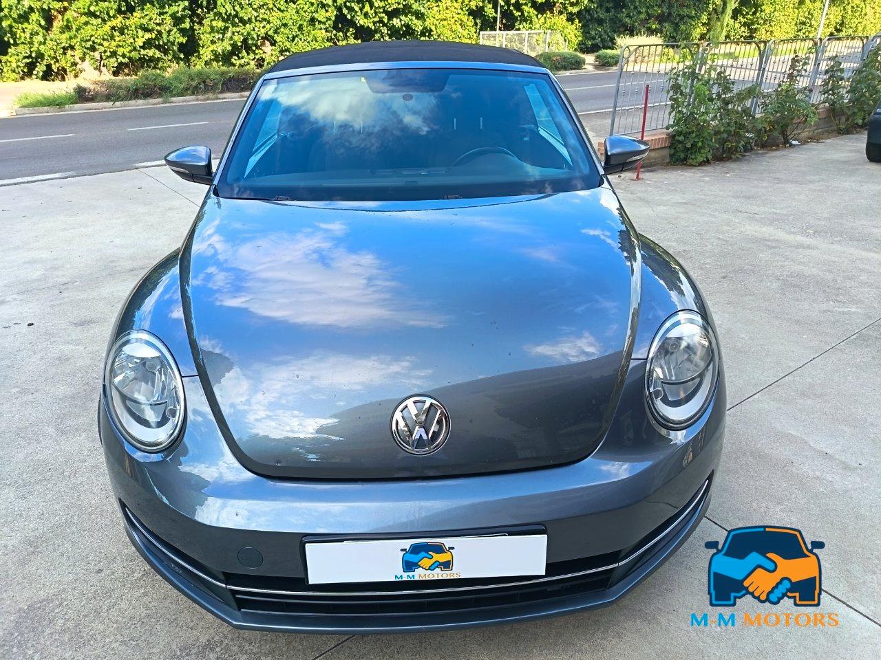 Volkswagen Maggiolino Cabrio 1.6 tdi Design 105cv dsg